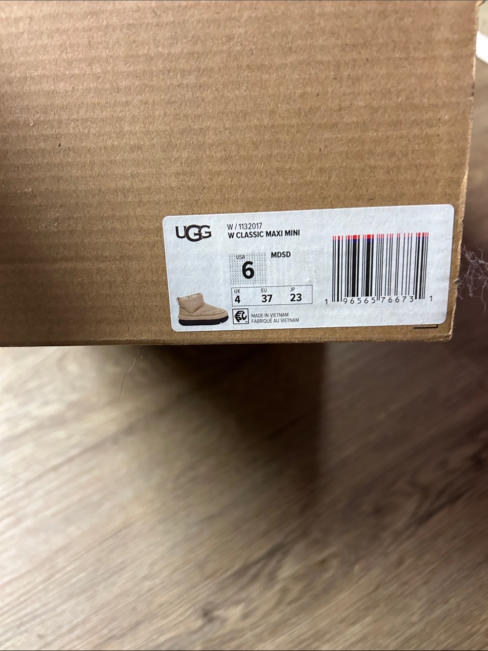 UGG Sand Puffer Slip-On Booties - Picture 2 of 4
